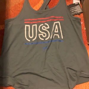 Size M Under Armor tank top “USA”
